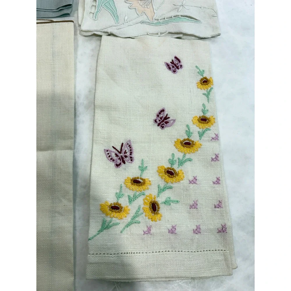 Vintage Embroidered Napkins Lot of 4 Floral Butterfly Wheat Linen Cotton